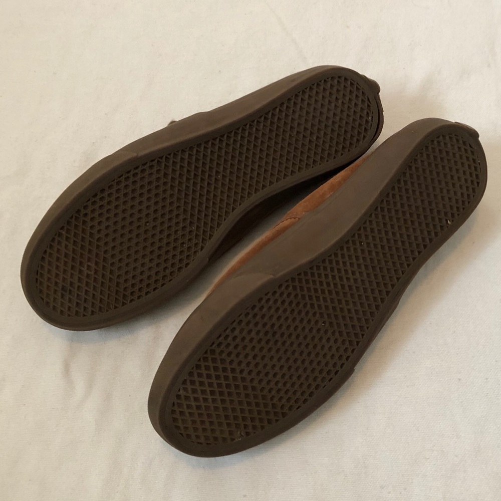 Vans - Picture 3 of 5